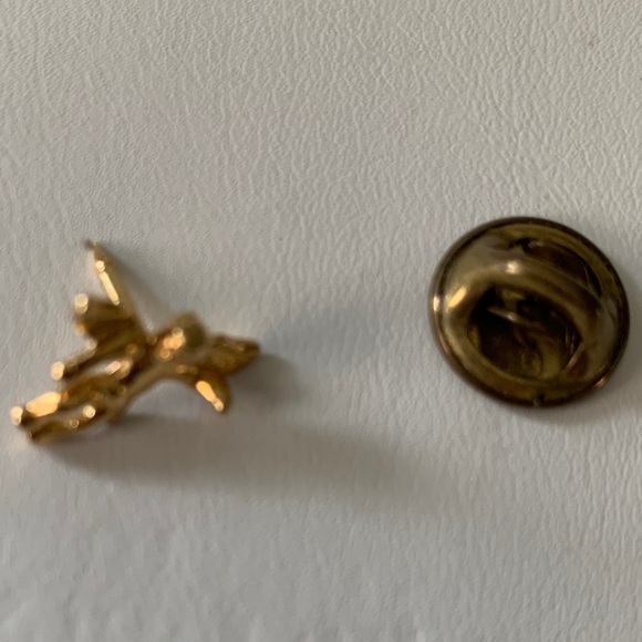 18k Yellow Gold Skull And Bones Lapel Pin / Tie Tack For Sale At | Pin The Skull On The